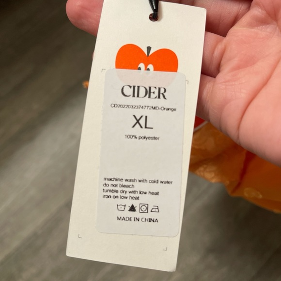 Dress - Picture 2 of 3